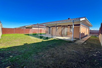 Фото №4: Коттедж 140 м² - Белоглинка, пер. Урожайный