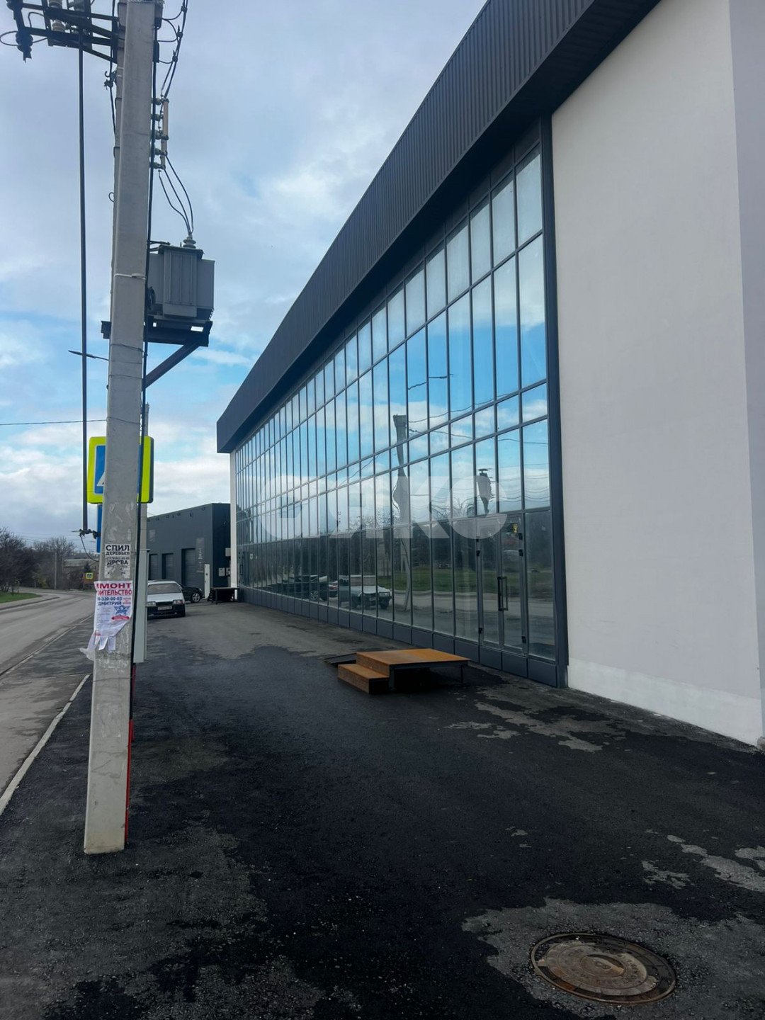 Фото №2: Коммерция 400 м² - Симферополь, Киевский, мкр. Луговое, ул. Мамак, 32