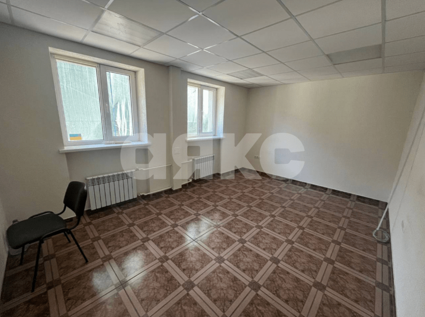 Фото №1: Коммерция 75 м² - Симферополь, р. Железнодорожный, ул. Александра Невского, 17А