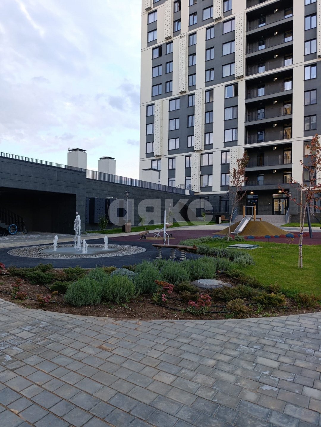 Фото №11: 1-комнатная квартира 35 м² - Симферополь, Киевский, Крымская Роза, мкр. жилой комплекс Тюльпаны, пр-кт Александра Суворова, 107