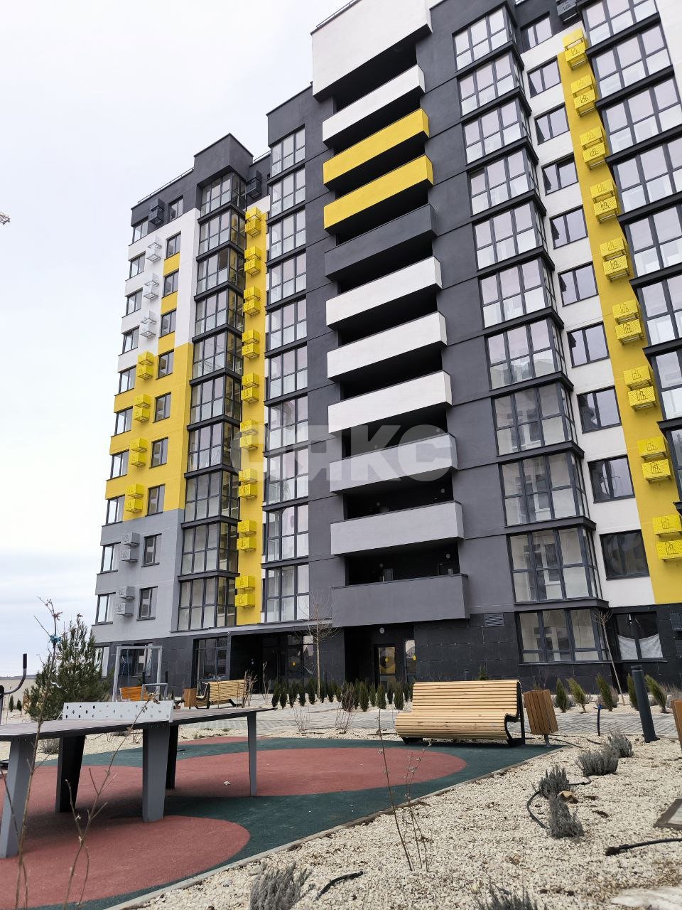 Фото №1: 1-комнатная квартира 42 м² - Молодёжное, мкр. жилой комплекс Солнечный Парк, ул. Парковая, уч4