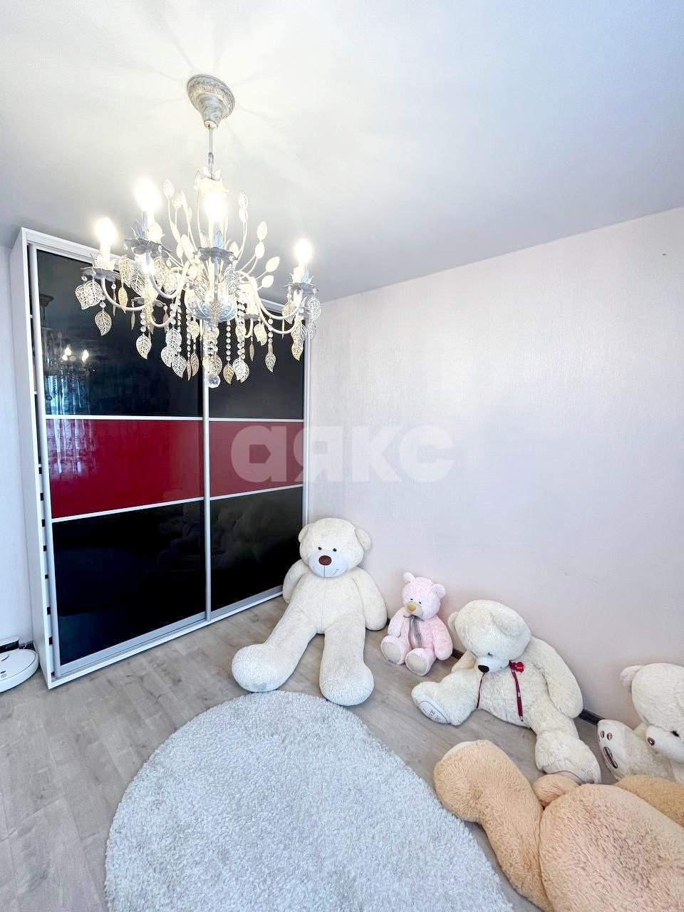 Фото №8: 3-комнатная квартира 90 м² - Симферополь, Киевский, мкр. квартал Свобода, пр-кт Победы, 211Е